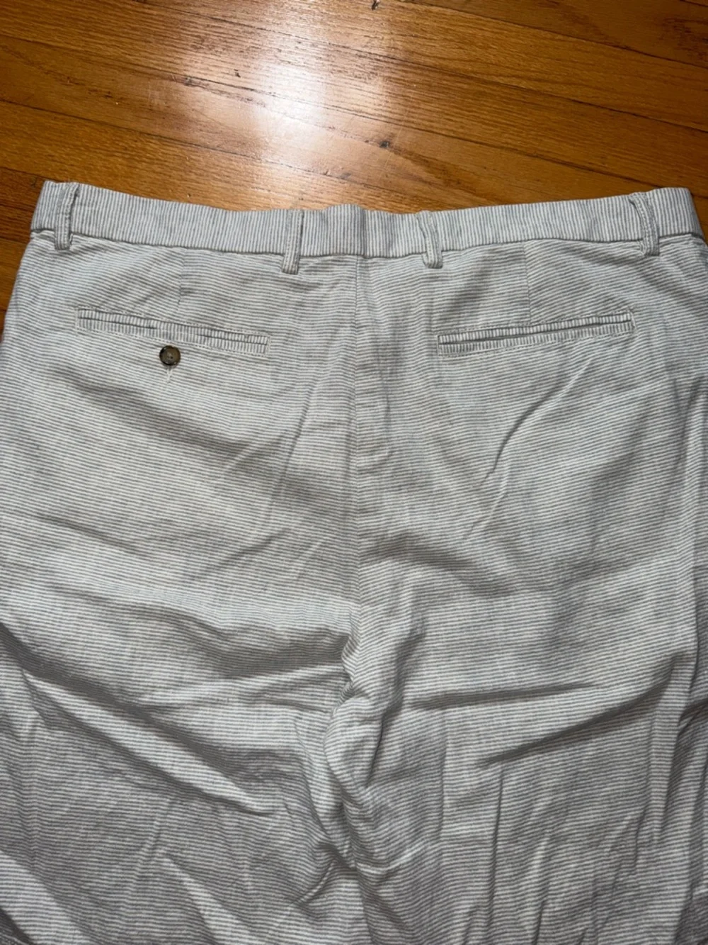 Old Navy Men's Light Gray Seersucker Flat-Front Shorts